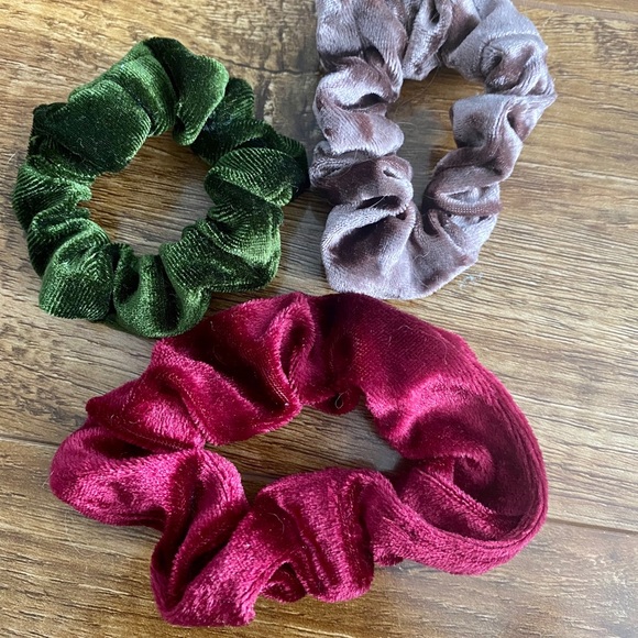 50 scrunchies - Picture 5 of 5